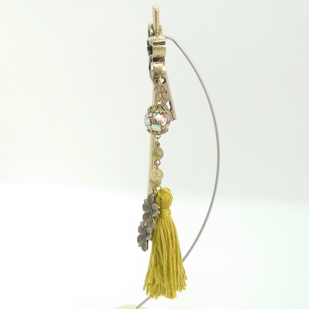 グリーンガーネット・アップルグリーンタッセル桜簪