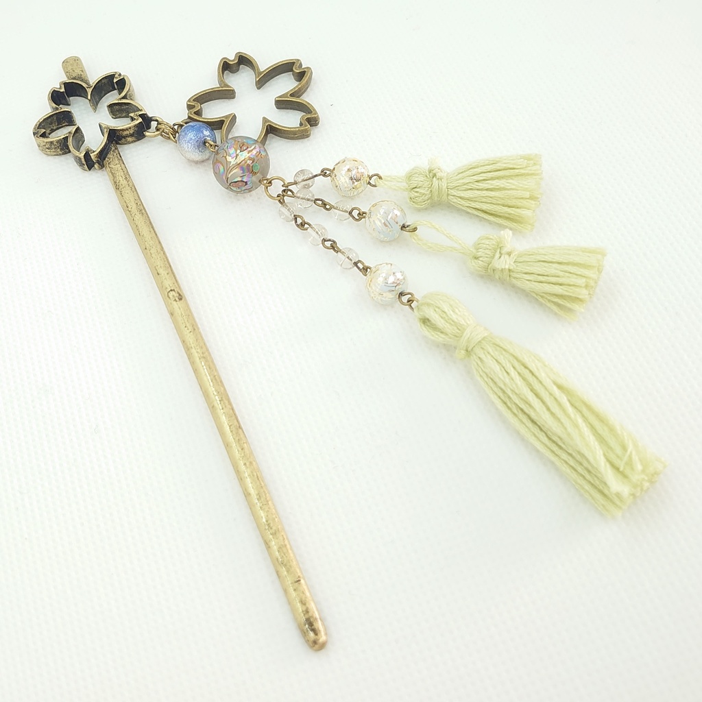 ルチルクォーツ・オパールグリーンタッセル桜簪