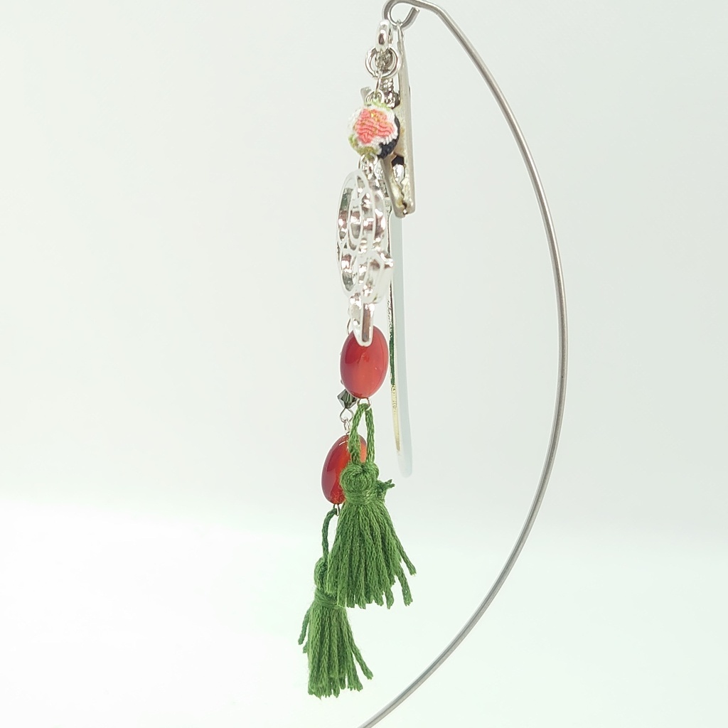 椿・赤瑪瑙・エメラルドグリーンタッセル刀簪