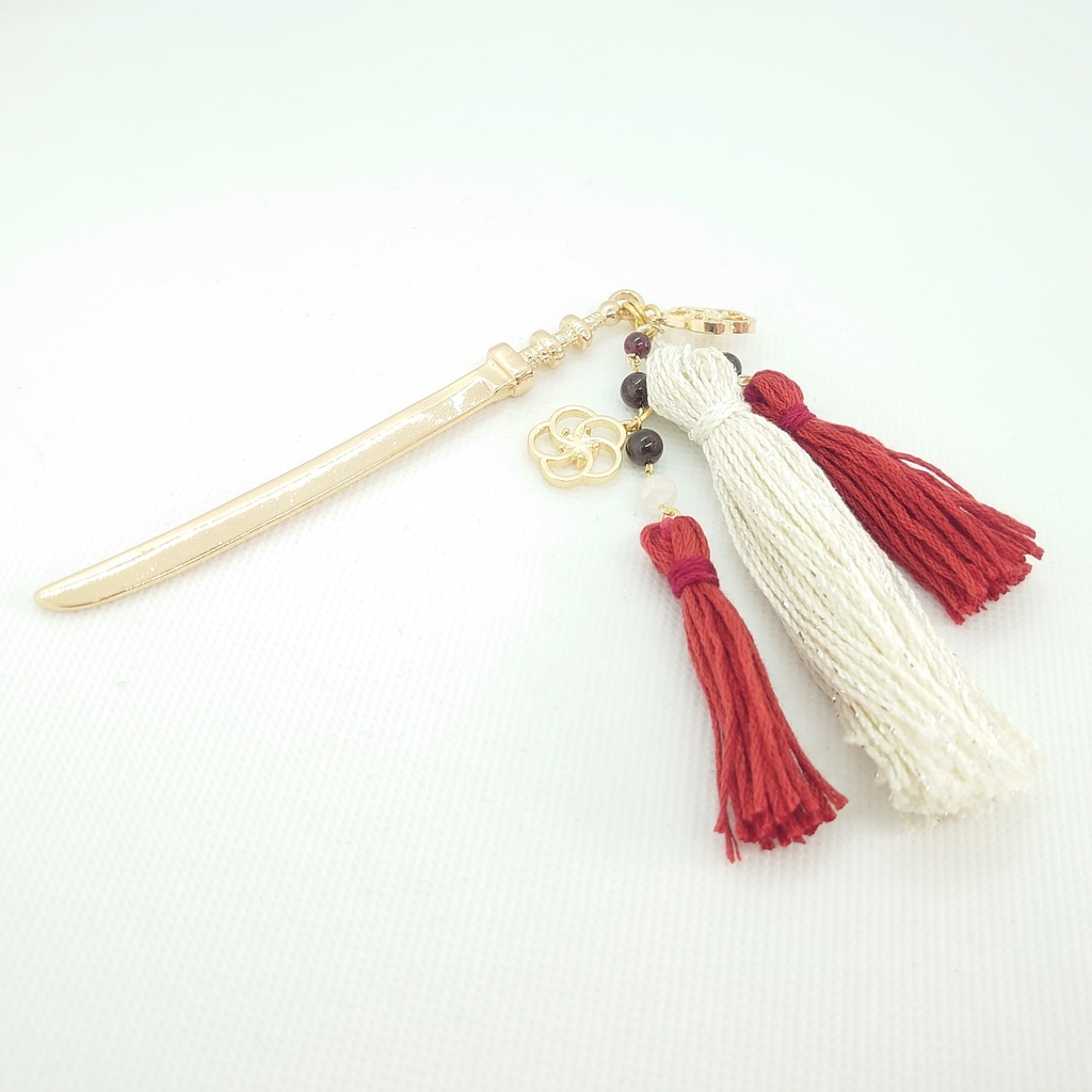 紅梅白梅タッセル刀簪