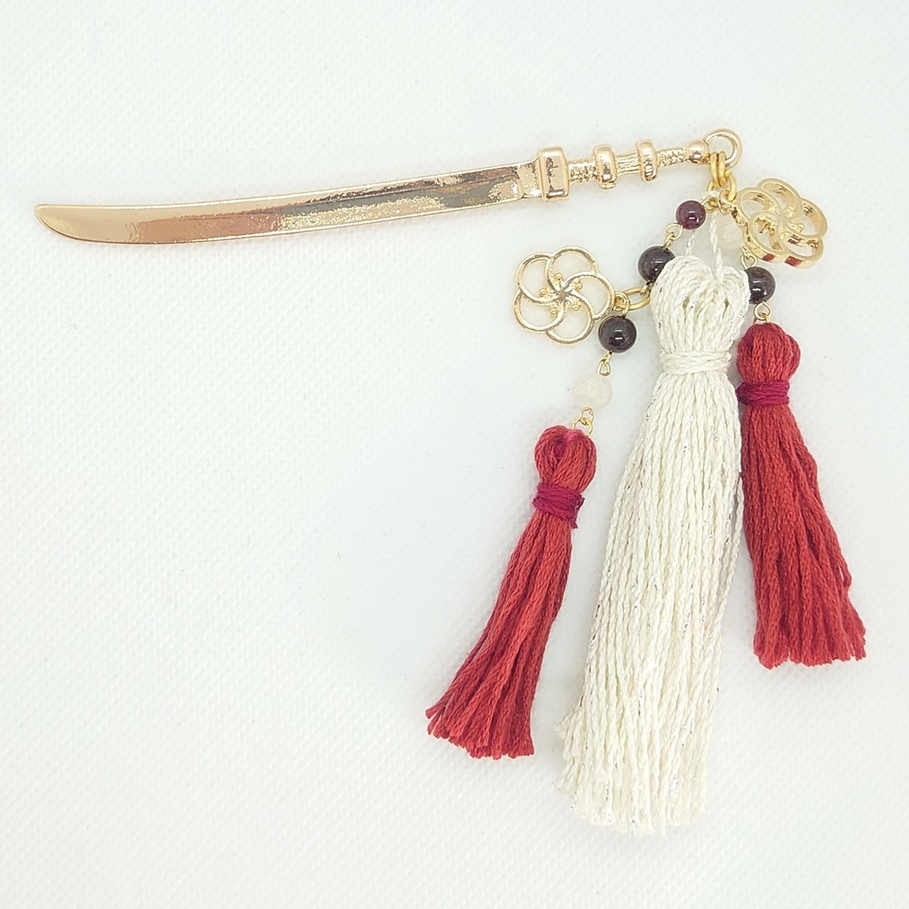 紅梅白梅タッセル刀簪
