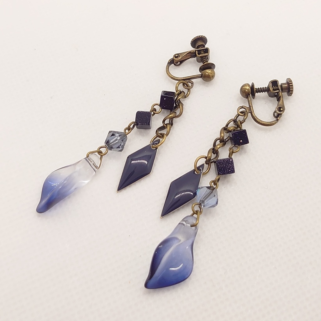 カラーモチーフイヤリング