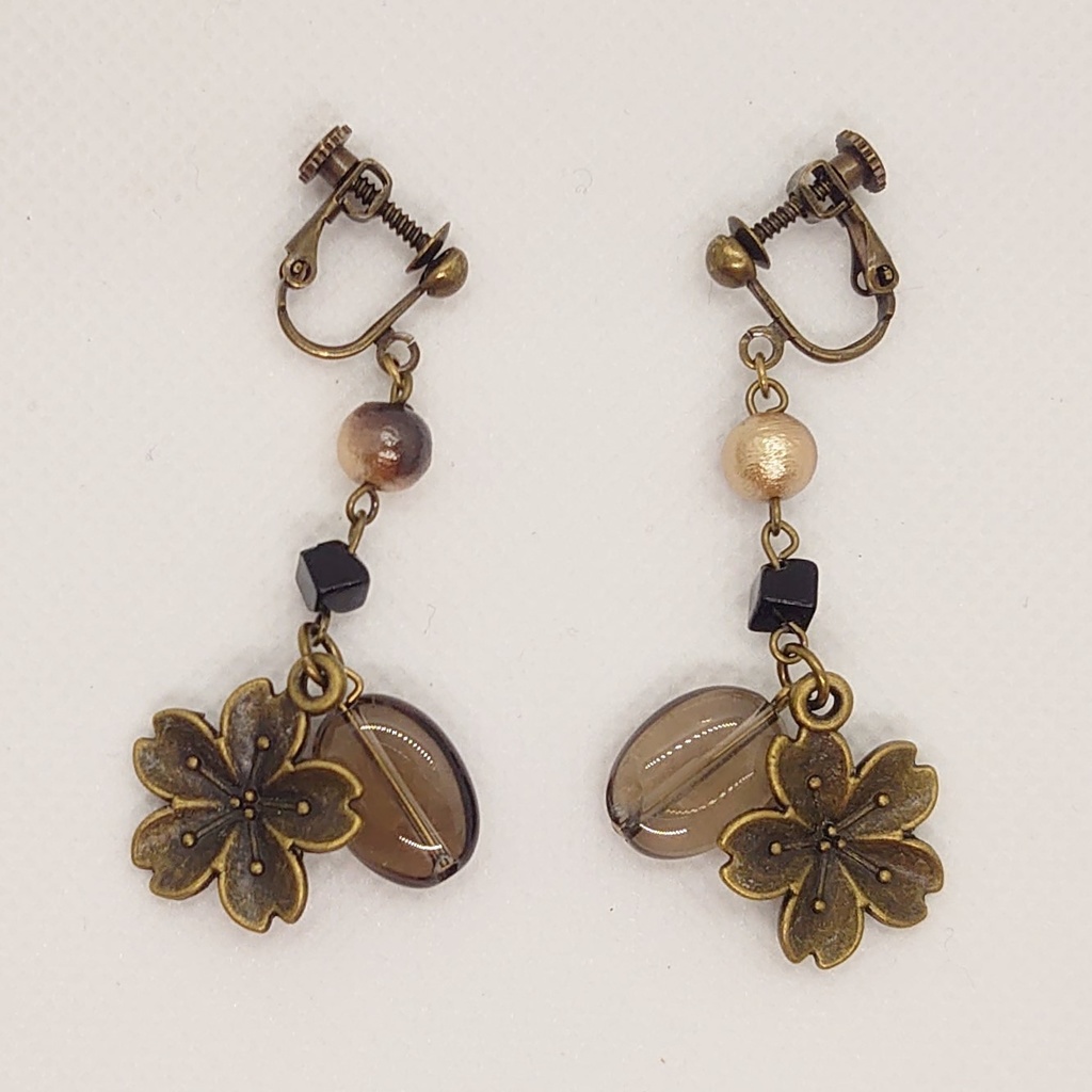 スモーキークォーツ・桜イヤリング