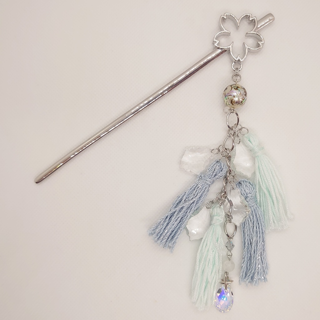 ブルートパーズ・タッセル桜簪