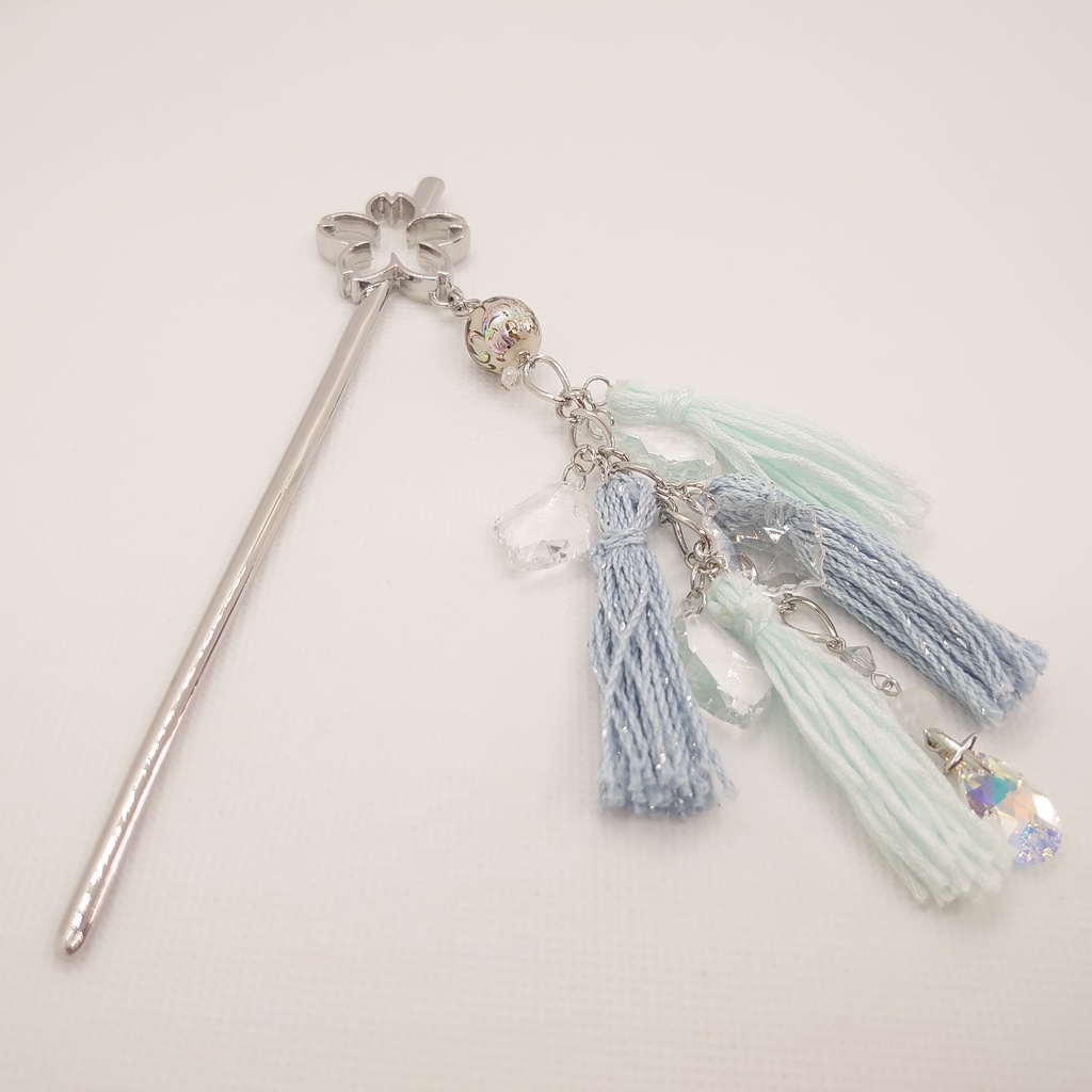 ブルートパーズ・タッセル桜簪