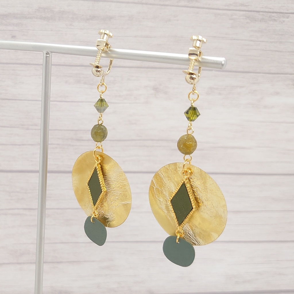 グリーンガーネットイヤリング