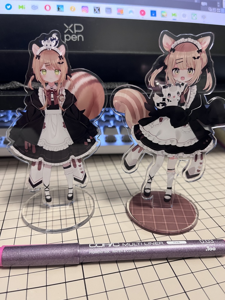 しろまるアクリルスタンド（2種類）