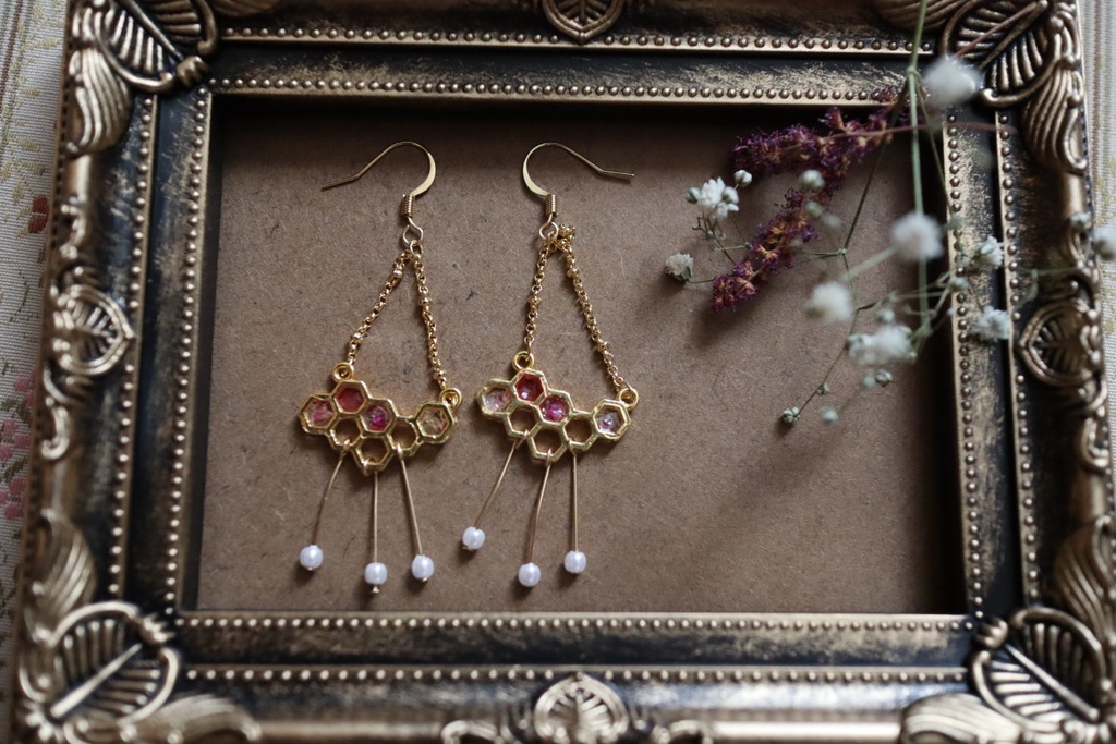 かすみ草のピアス