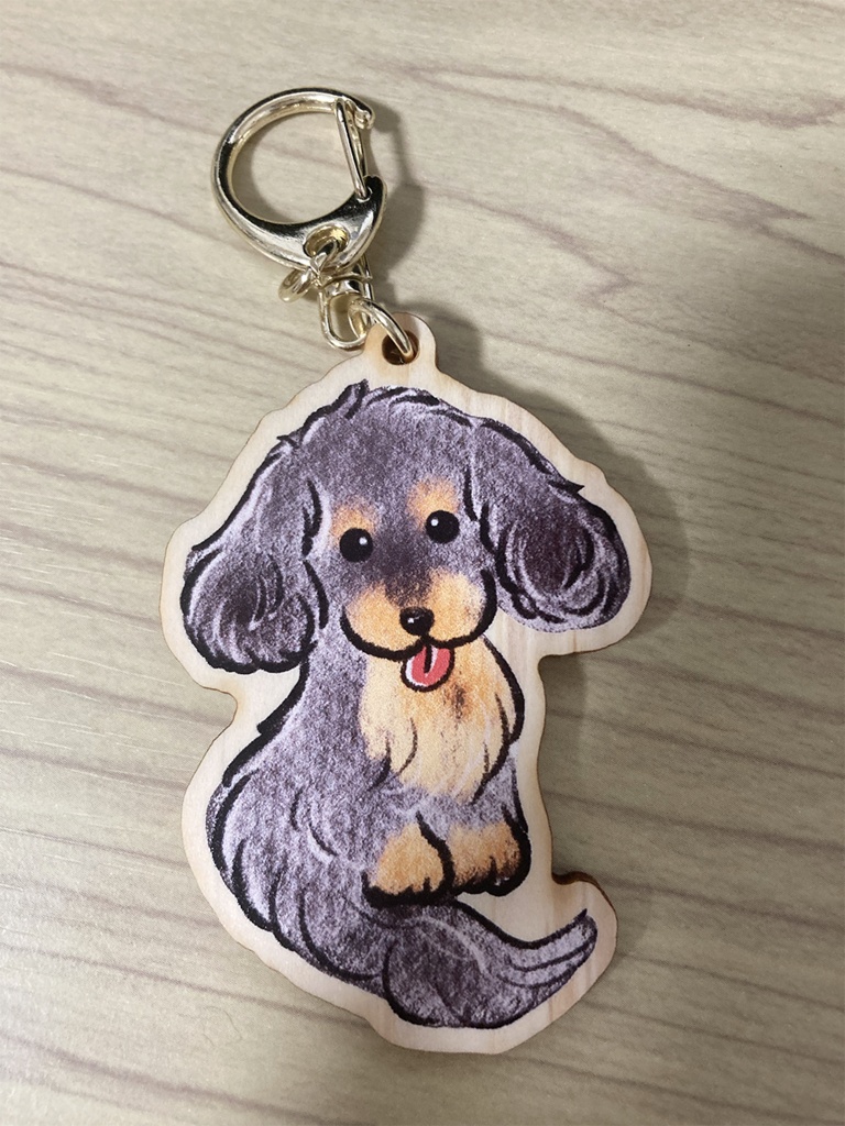 木製キーホルダー　ダックス　ブラックタン