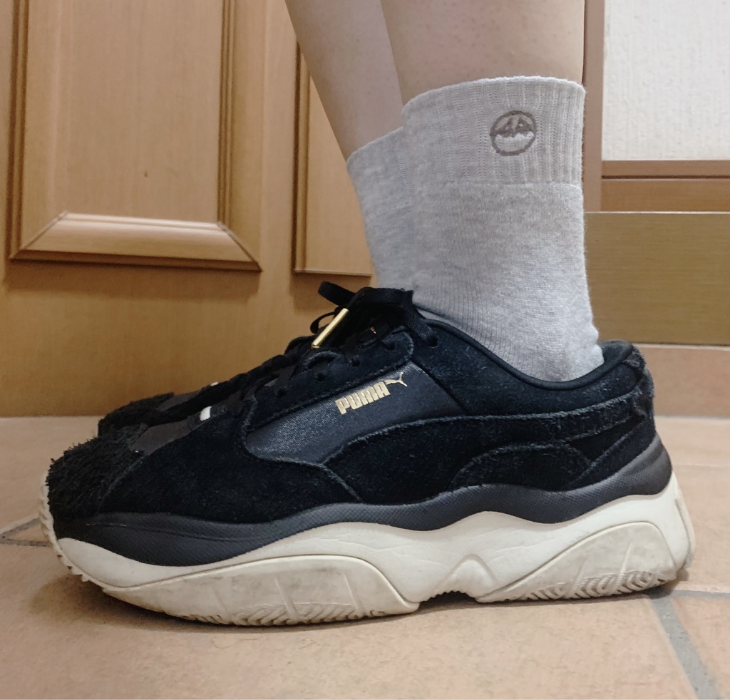 ジト目のあのこ靴下