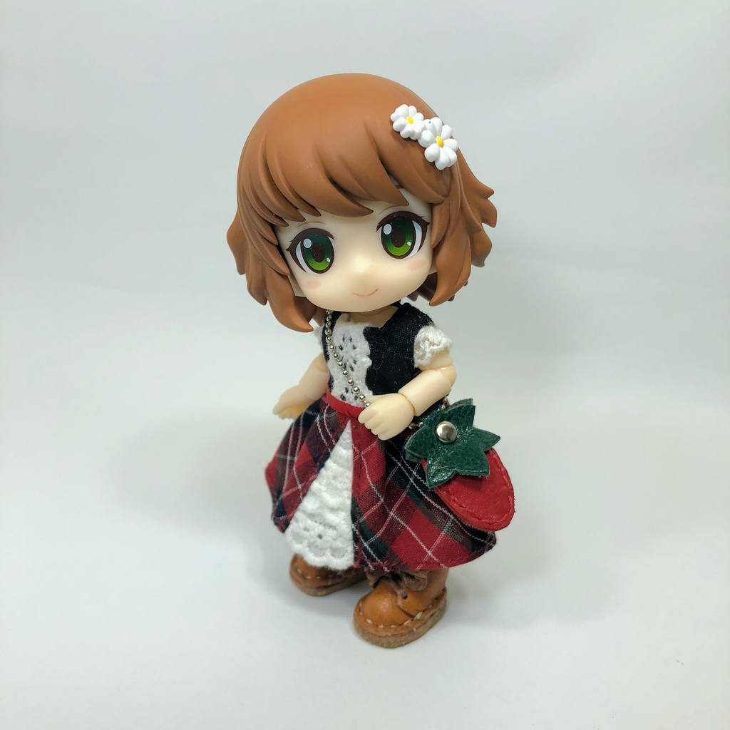 【送料無料】革イチゴのポシェット⭐︎カバン バッグ