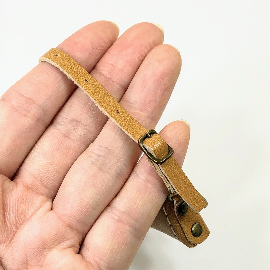 【送料無料】革のバッグ ベージュ 鞄 カバン