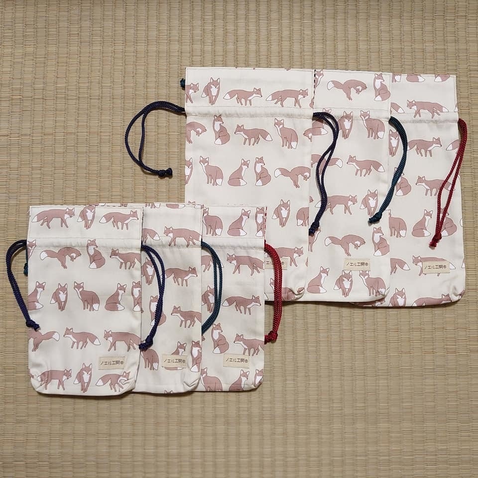 和柄巾着*きつね柄