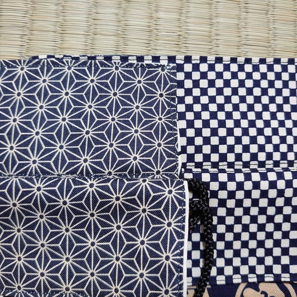 和柄巾着*家紋柄×市松模様