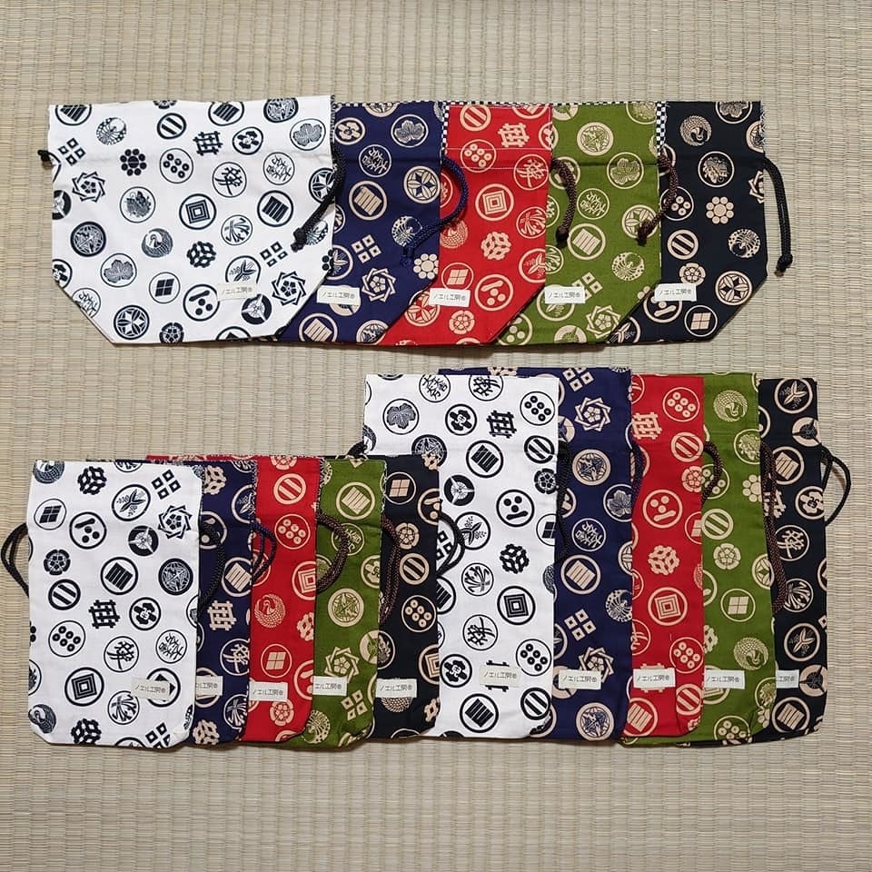 和柄巾着*家紋柄×市松模様