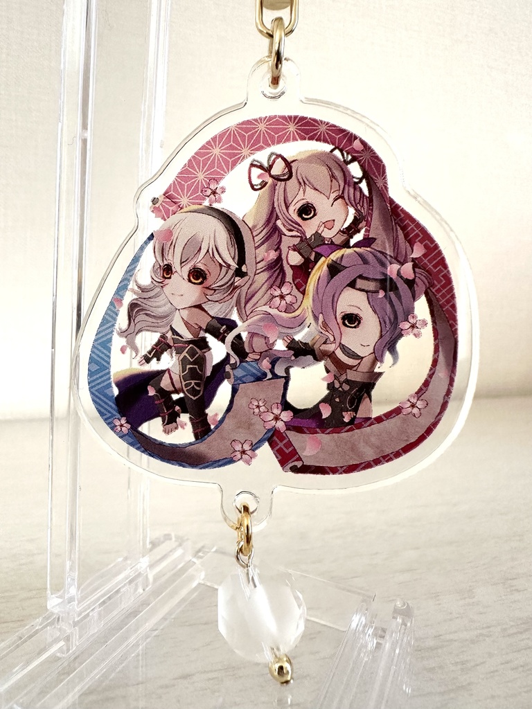 アクキー　忍者三姉妹(カムイ・カミラ・エリーゼ)