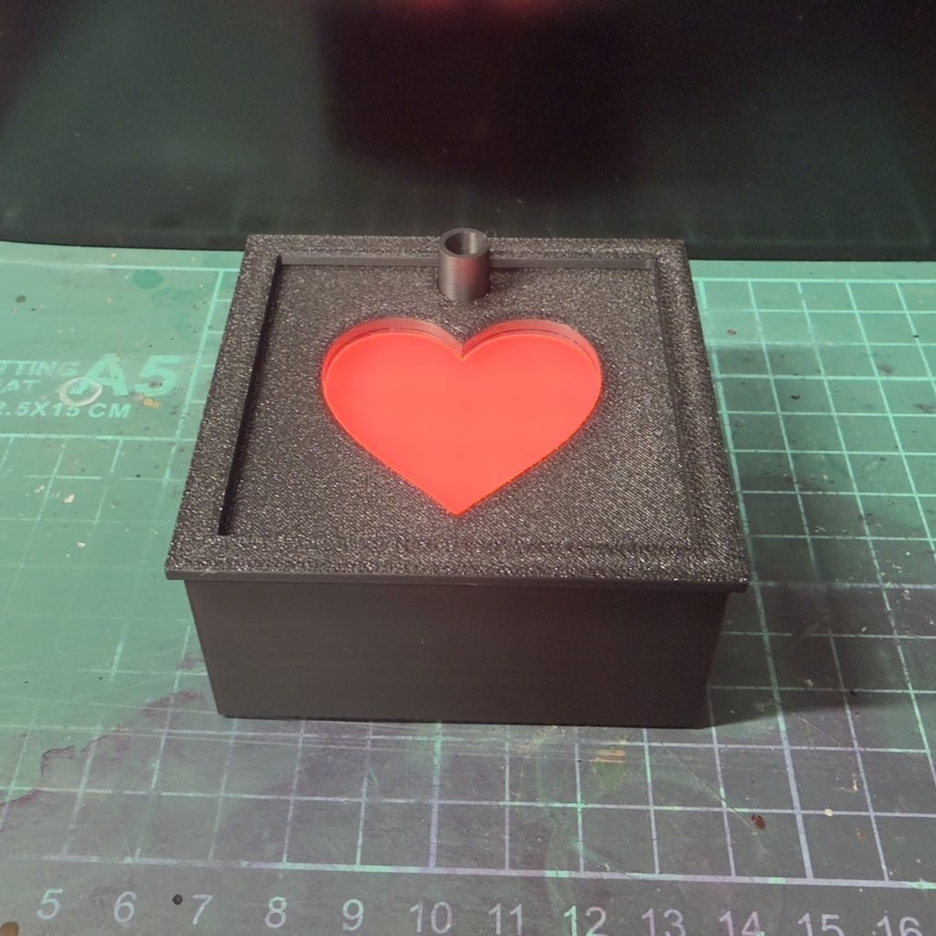 【受注生産】プラモデル展示スタンド兼ハイライト照射装置 HeXATスタンド type.E