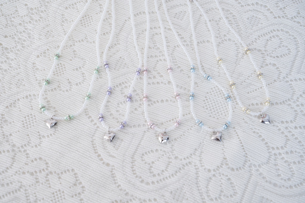 推し国カラーなネックレス