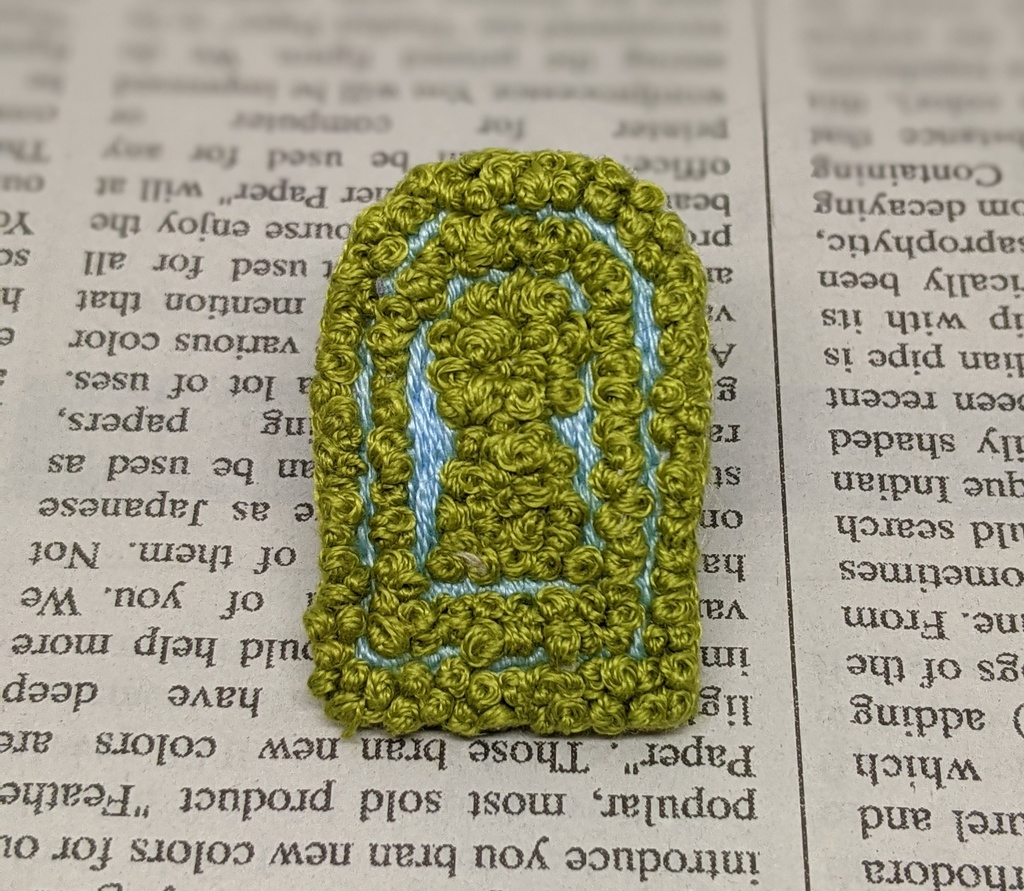 前方後円墳の刺繍ブローチ