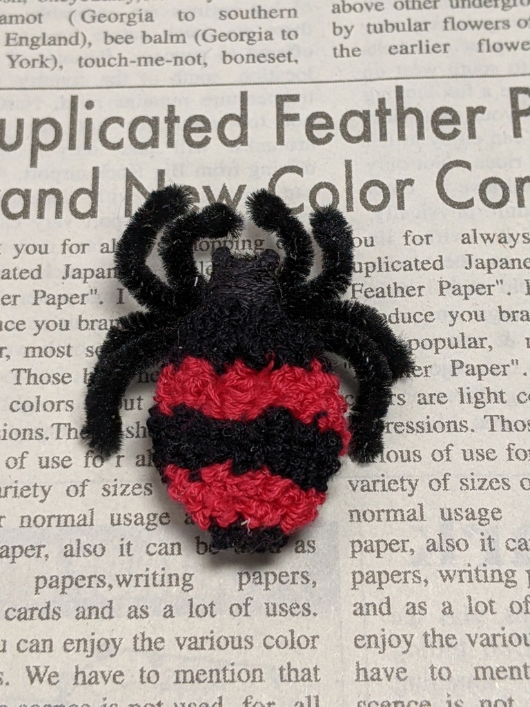 モフモフ可愛いクモの刺しゅうブローチ ミルククラウン出張所 Booth