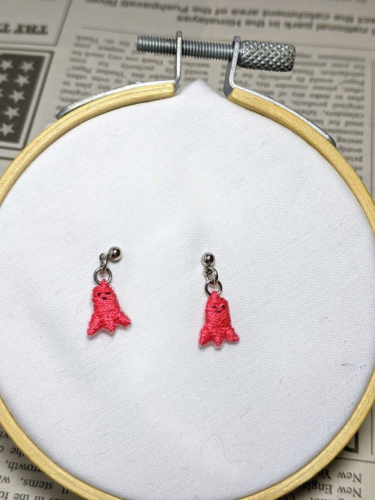 タコさんウインナー刺しゅうピアス