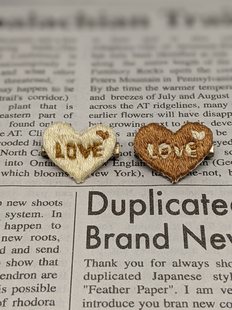 ハートチョコ刺しゅうブローチ