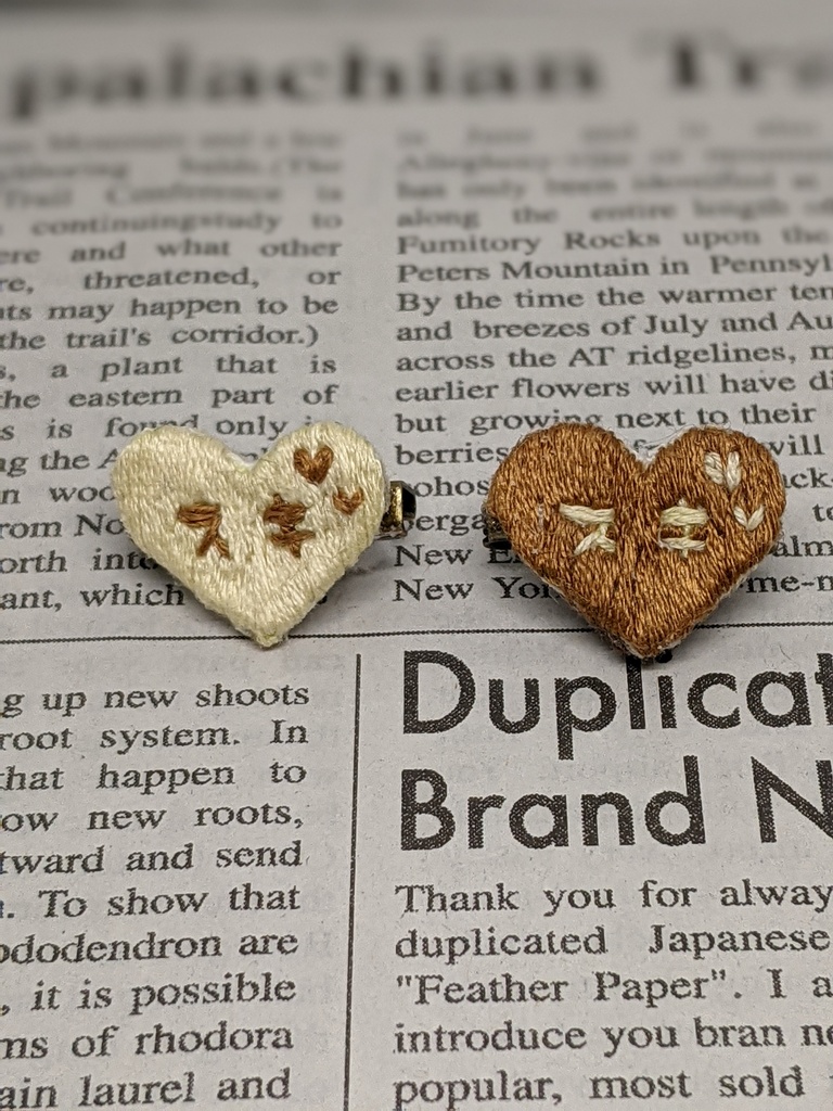 ハートチョコ刺しゅうブローチ