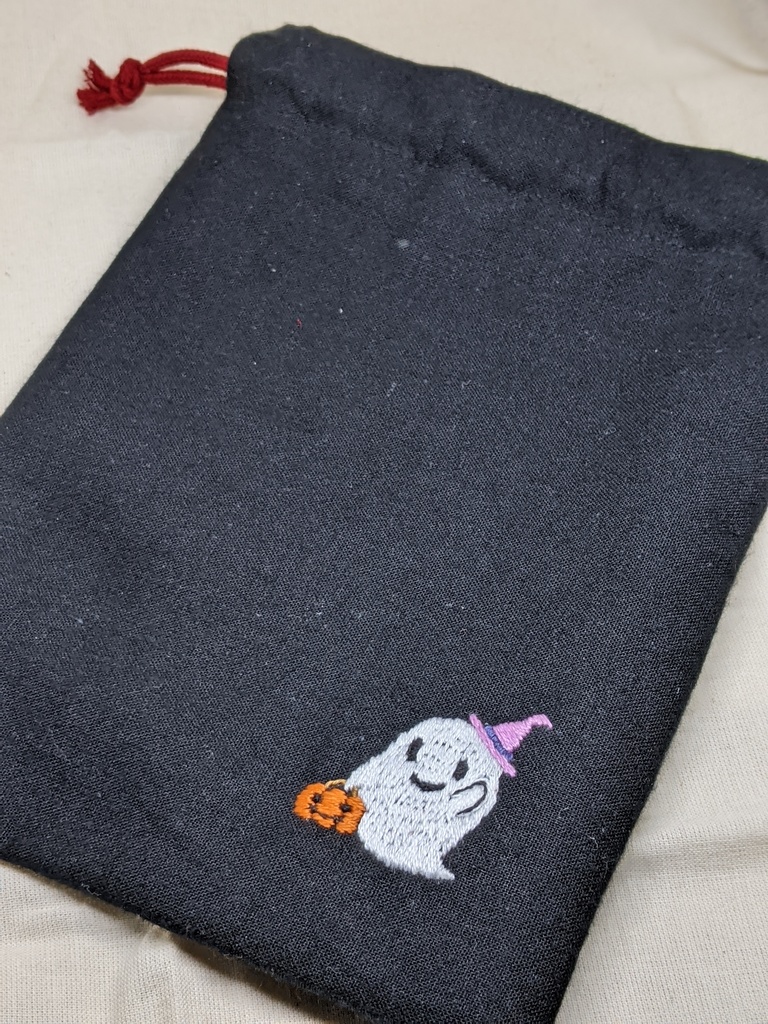オバケちゃんの刺しゅう入り巾着袋