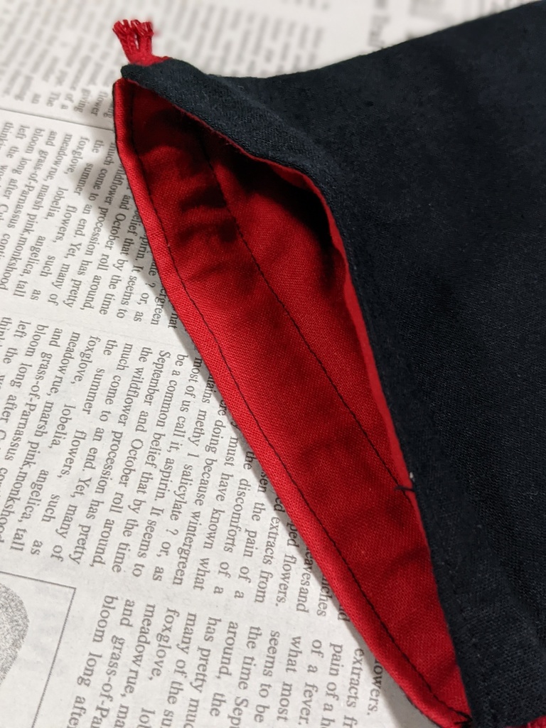 赤べこの刺しゅう入り巾着