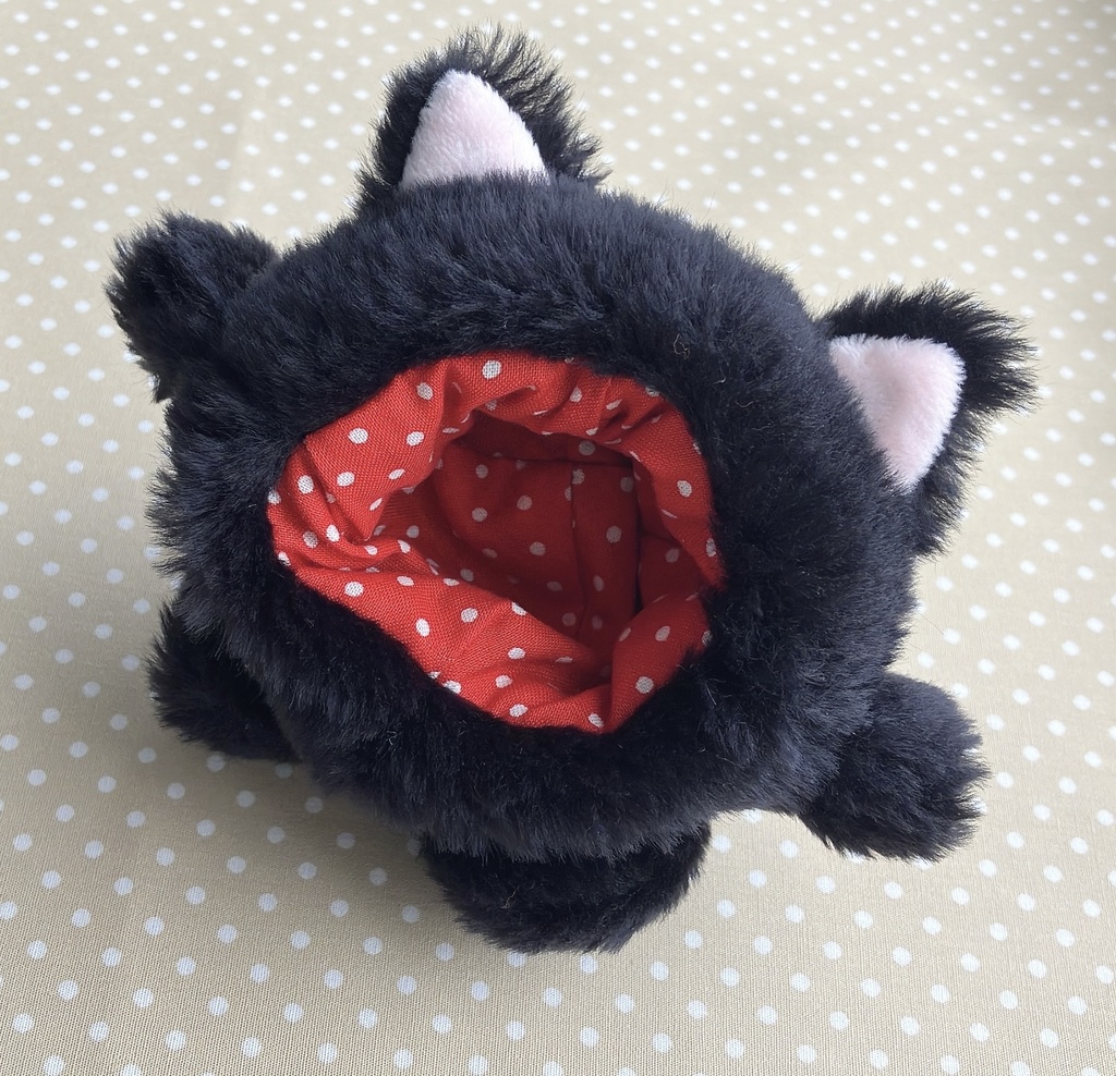 ころころクロネコ