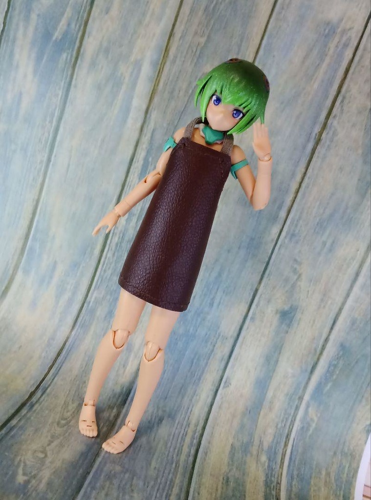 【ハンドメイド】1/12程度 美プラ・フィギュア・ドール向け革風エプロン