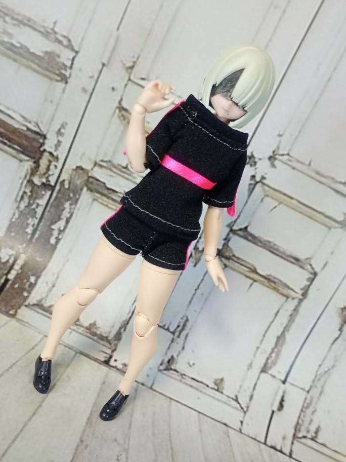 【1/12中心 ミニチュア・美プラ向けハンドメイド布服】サイバー風衣装【S~M向け・でもかなりフリーサイズ】