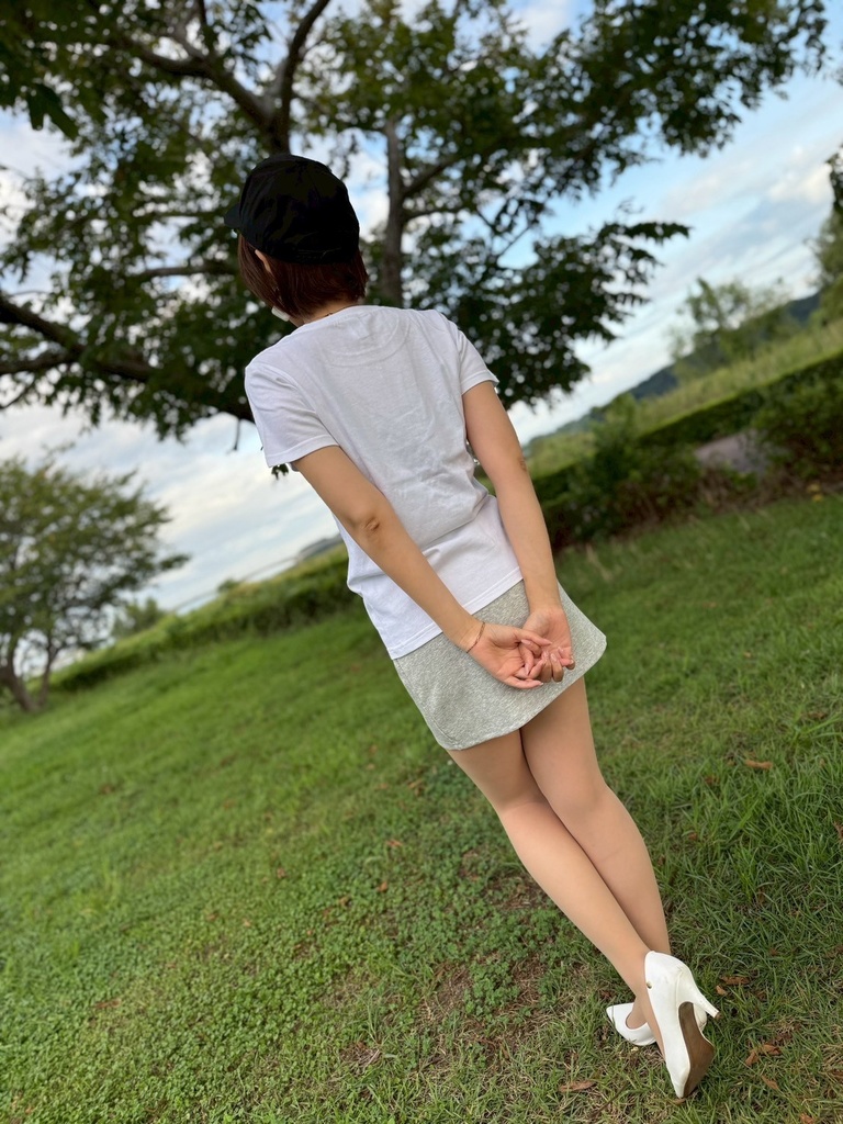 レディース【トレンチライフ・ロゴ中央】オリジナルロゴTシャツ