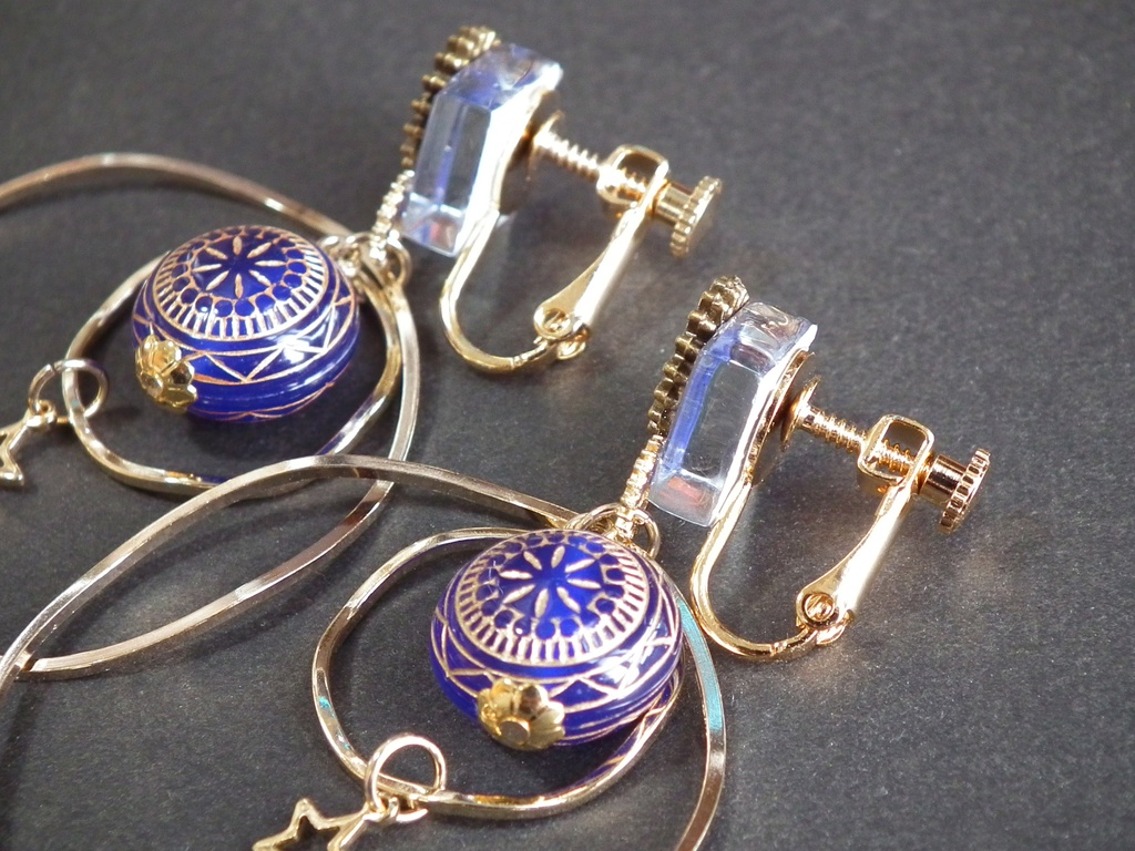 歯車とタイルのイヤリング 「がらくた塔と天球儀の魔女-Sirius-」