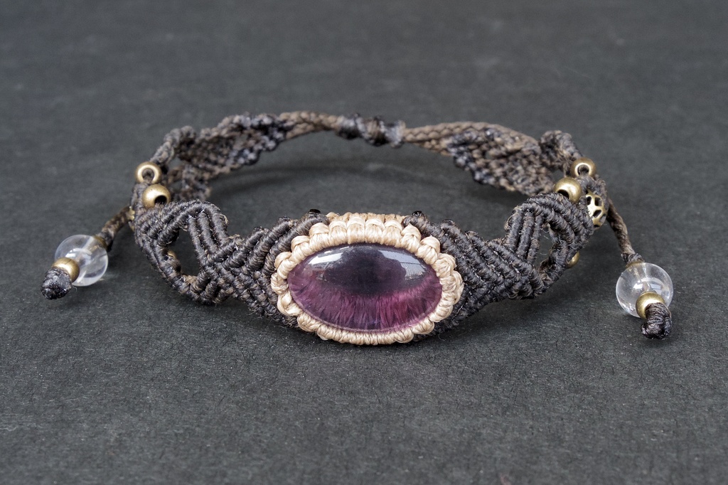 パープルフローライトのマクラメブレスレット 「Duat(ドゥアト)」