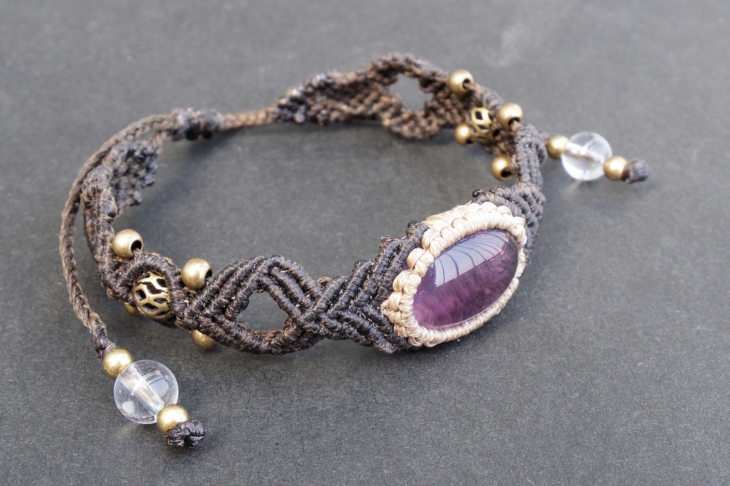 パープルフローライトのマクラメブレスレット 「Duat(ドゥアト)」