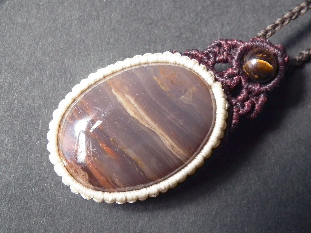 コーヒージャスパーとタイガーアイのマクラメネックレス 「Coatlicue(コアトリクエ)」