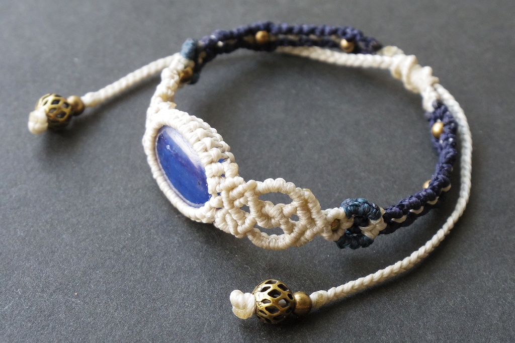 カイヤナイトのマクラメブレスレット 「Silk Road-İstanbul-」