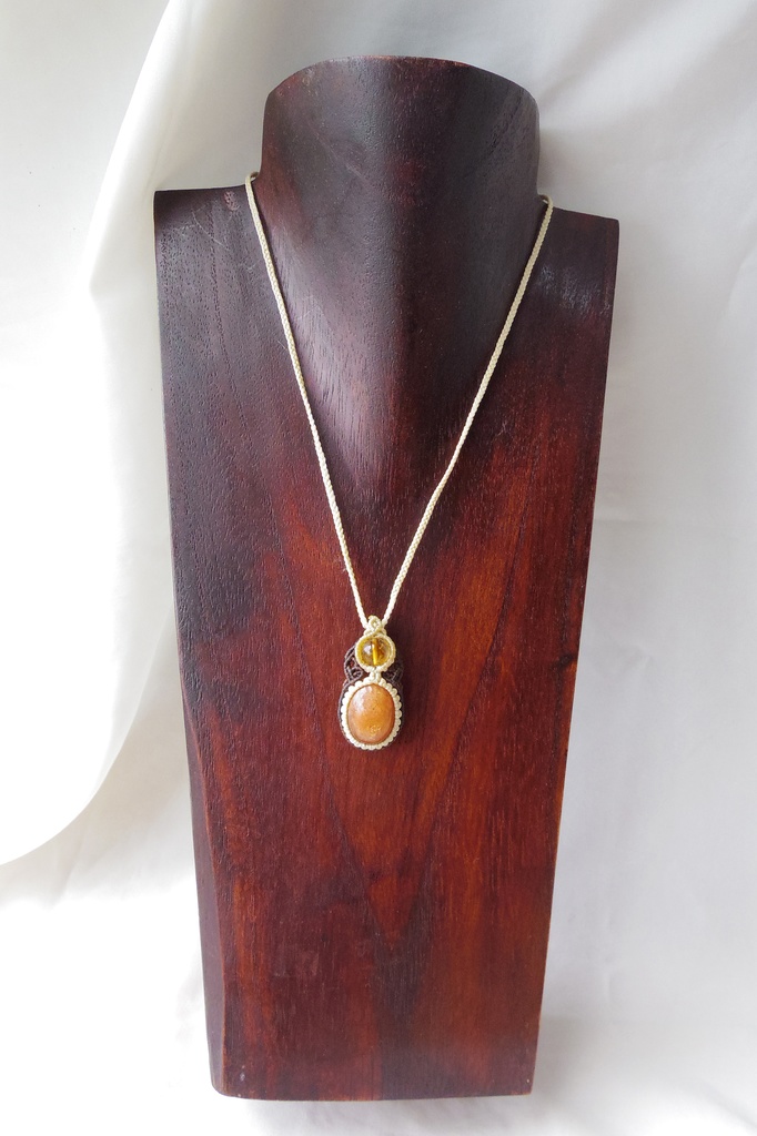 サンストーンとファントムシトリンのマクラメネックレス 「TESSERA-Amuburozia-」