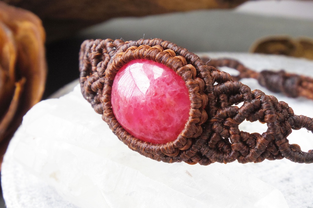 インペリアルロードナイトとガーネットのマクラメブレスレット 「Sarabanda」