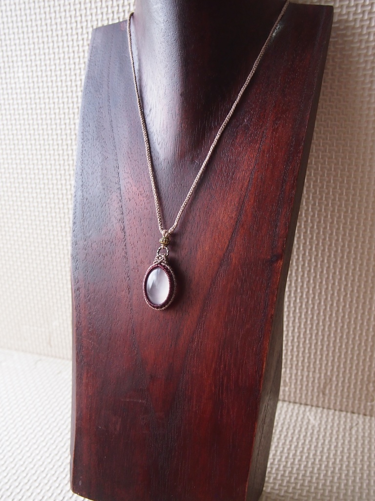 ローズクォーツとアメジストのマクラメネックレス 「睡-花影-」