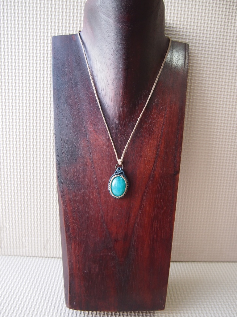 アマゾナイトとローマングラスのマクラメネックレス 「睡-氷原-」