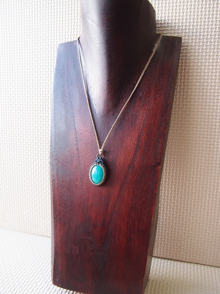 アマゾナイトとローマングラスのマクラメネックレス 「睡-氷原-」