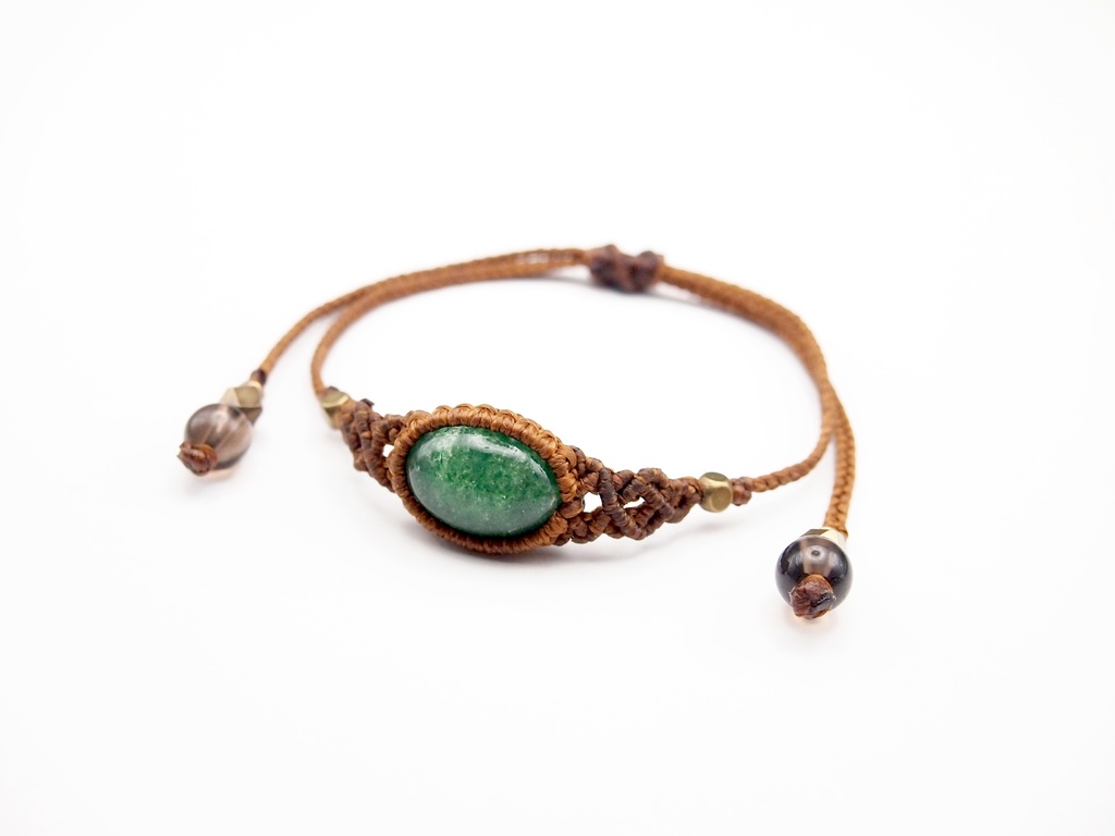 ヒマラヤアベンチュリンのマクラメブレスレット 「Billedbog uden Billeder -もみの木-」