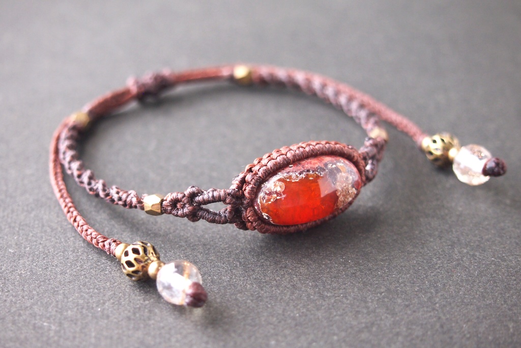 カンテラオパールのマクラメブレスレット 「Bandiagara」