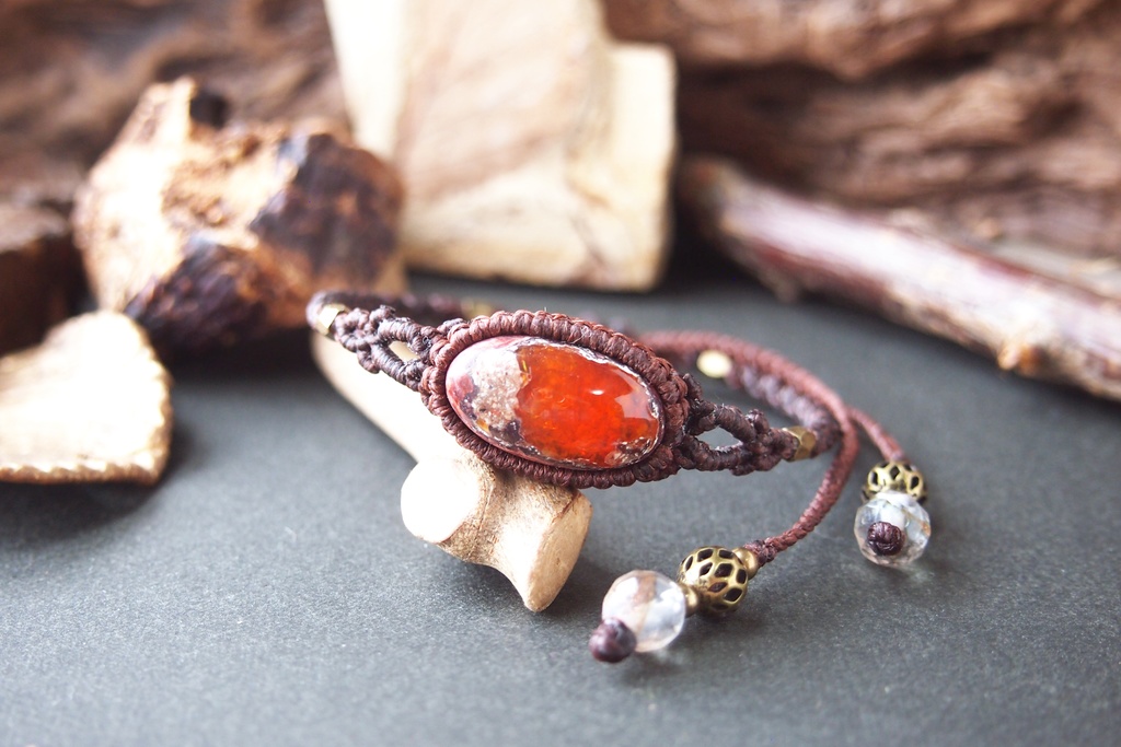 カンテラオパールのマクラメブレスレット 「Bandiagara」