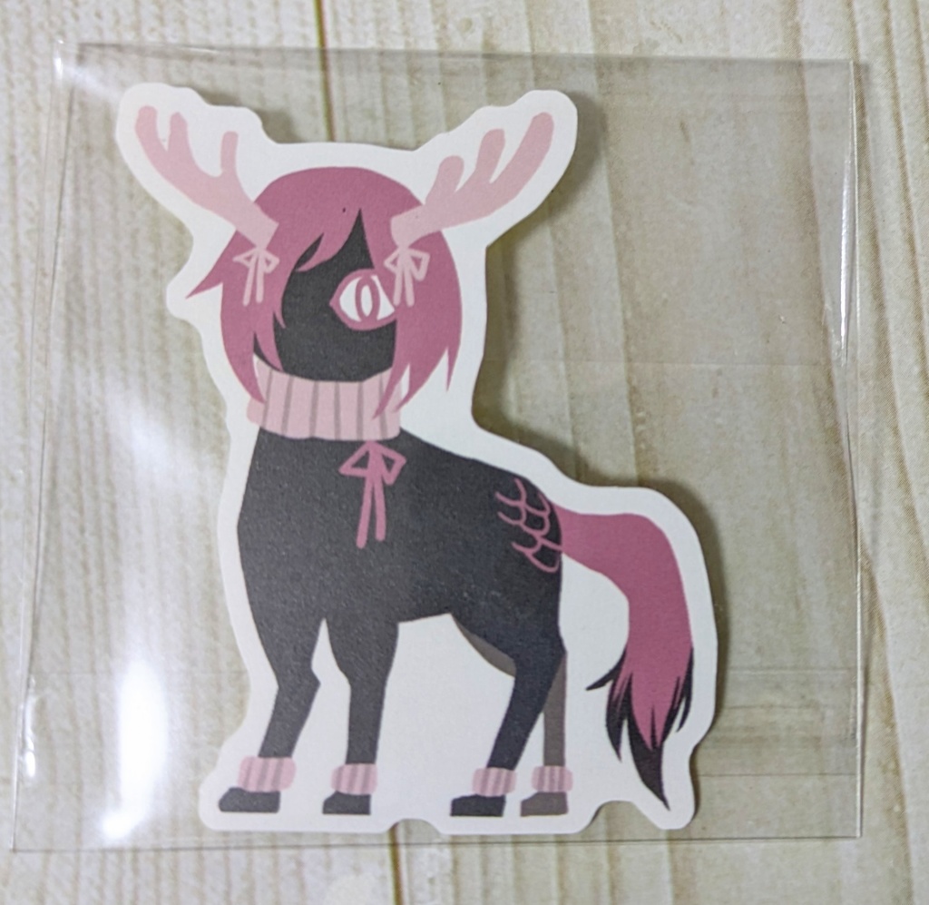 ダイカットシール「鹿かもしれない化け物ちゃん」