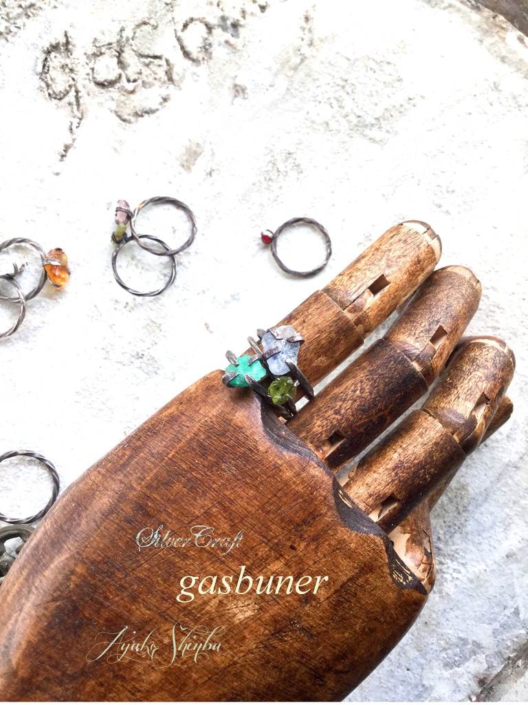 原石リング スピネル