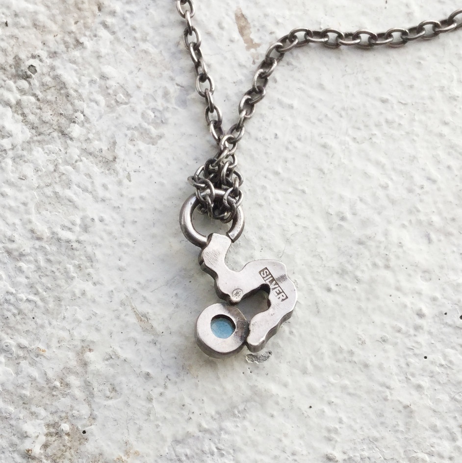 うごめきプチネックレス ラブラドライト1