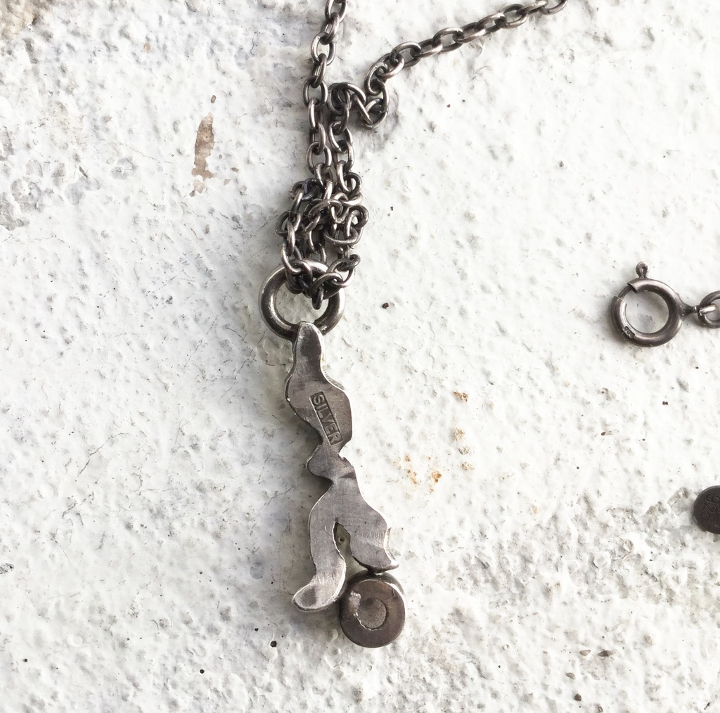 うごめきプチネックレス ラブラドライト3